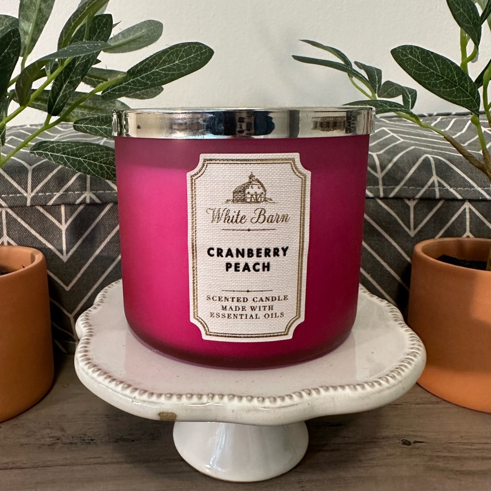 Brand new - Bath & Body Works 3-Wick candle